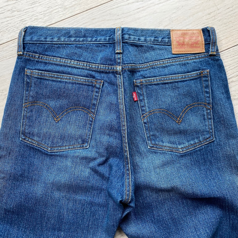 LEVIS Straight Leg - Picture 4 of 4